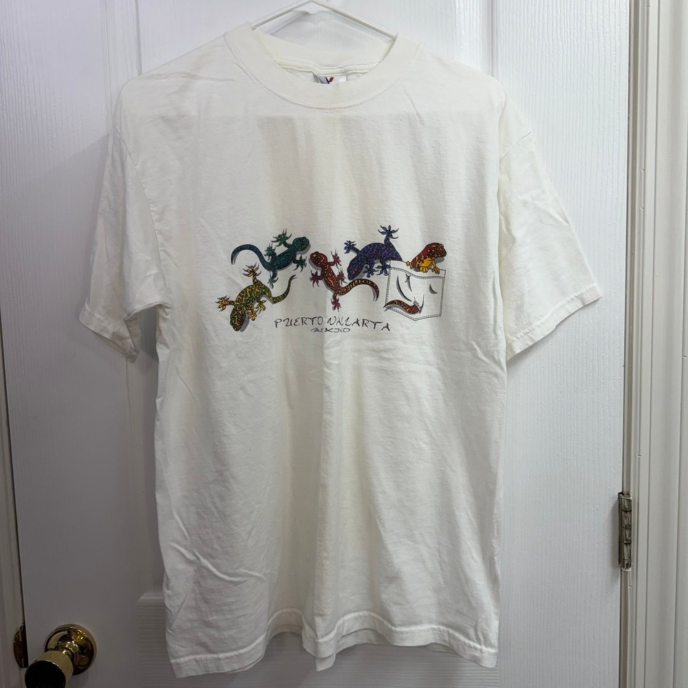 Yazbek Puerto Vallarta, Mexico white medium‎ weight 100% cotton tshirt large
